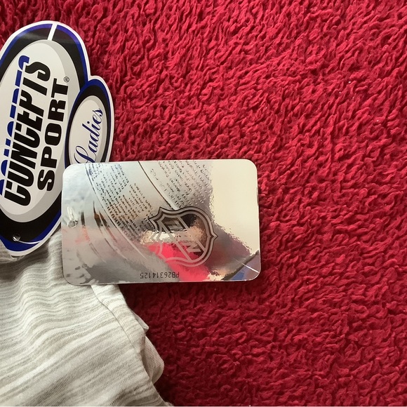 NHL Pittsburg Penguins Ladies Tank Top - Picture 5 of 6